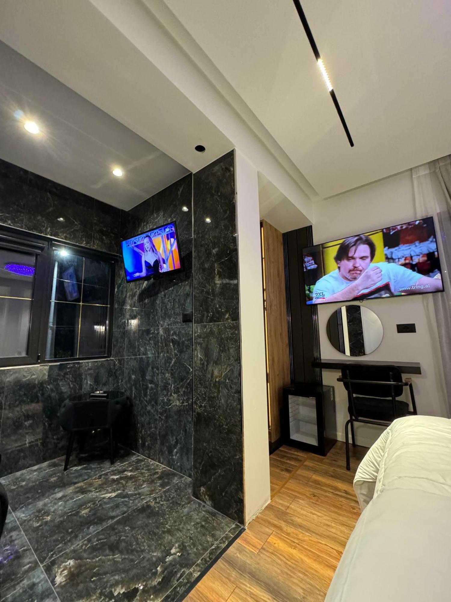 Boutique Hotel Empire Of Martin Gjirokastër Esterno foto