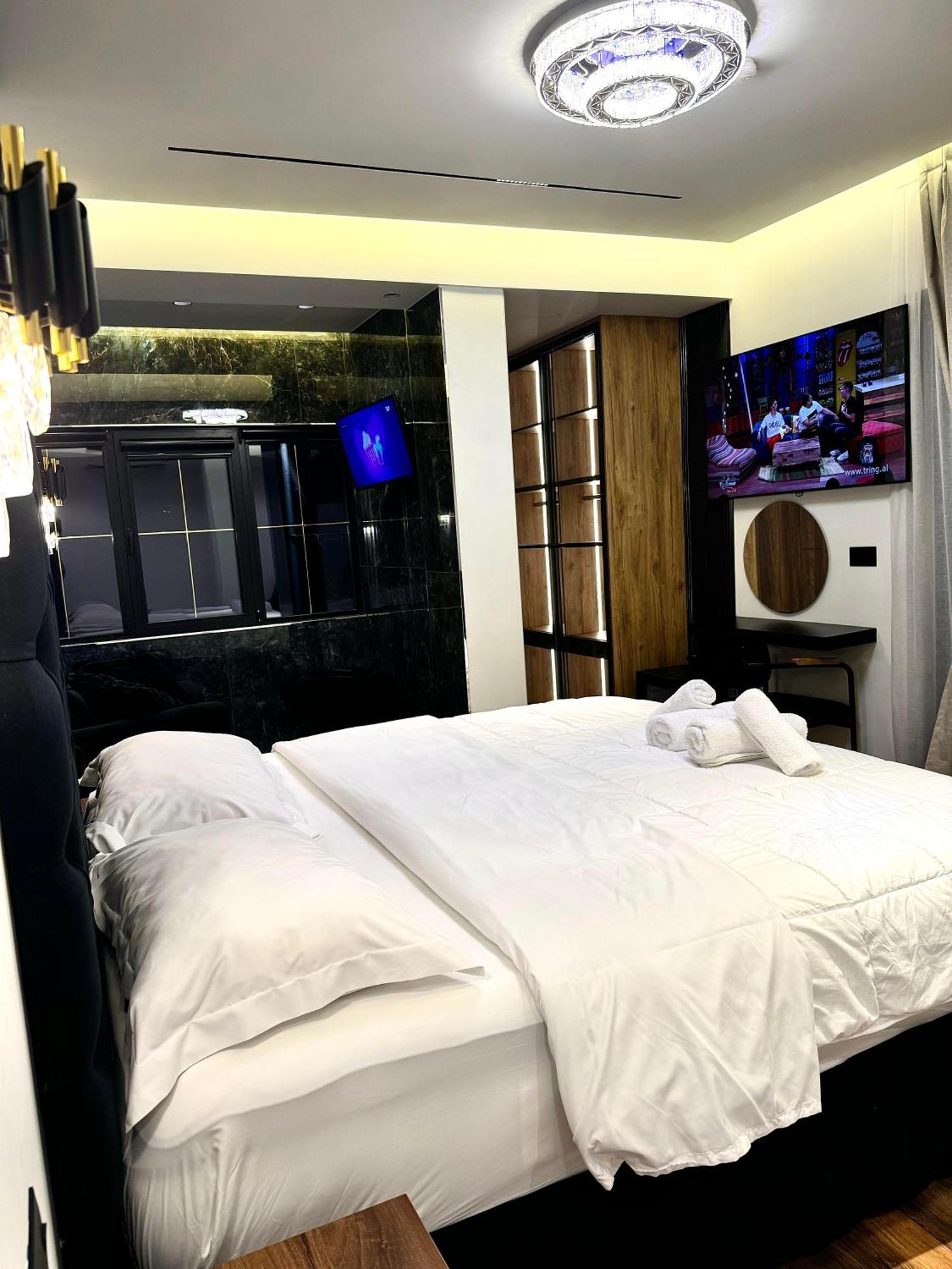 Boutique Hotel Empire Of Martin Gjirokastër Esterno foto